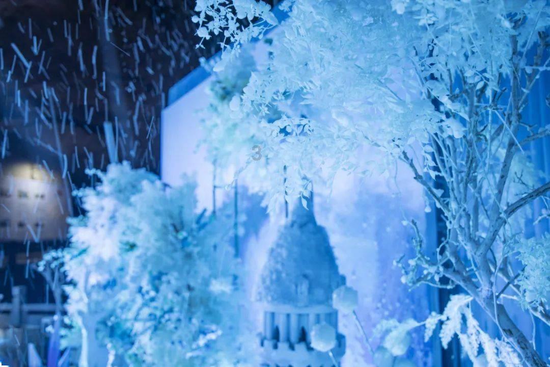 记者:英力士已选好滕哈赫替代者,他的引援令人感到困惑