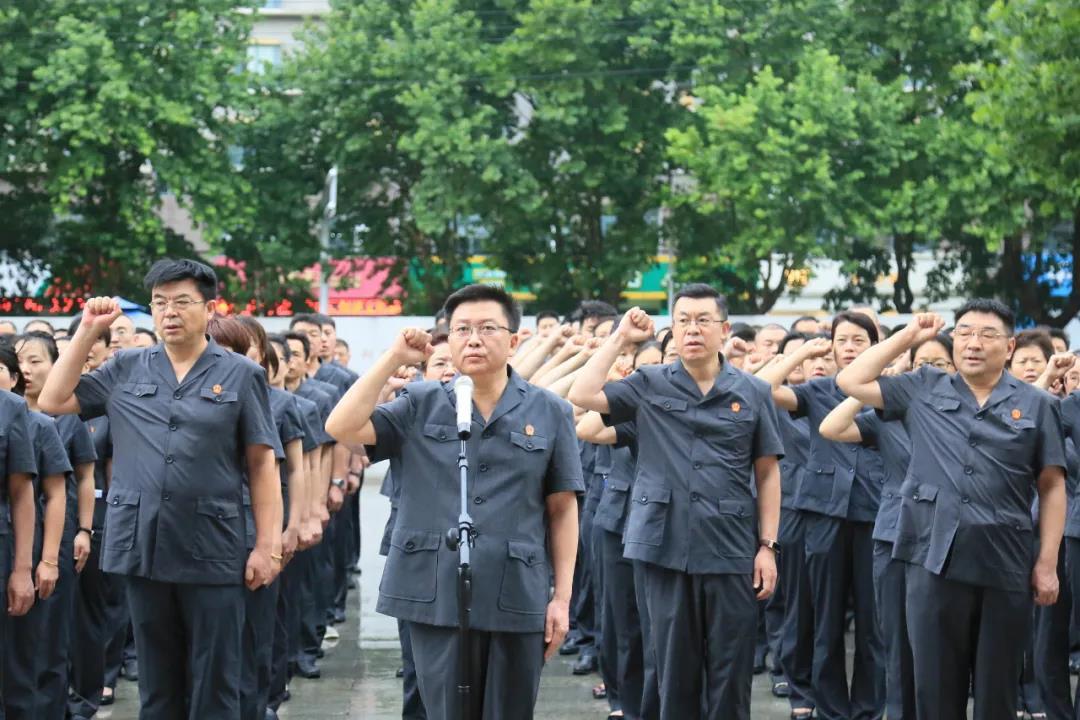 射击红色鸟