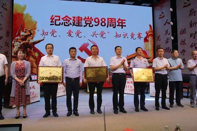 飞傲cp13便携立体声磁带机播放器上架,主打怀旧复古