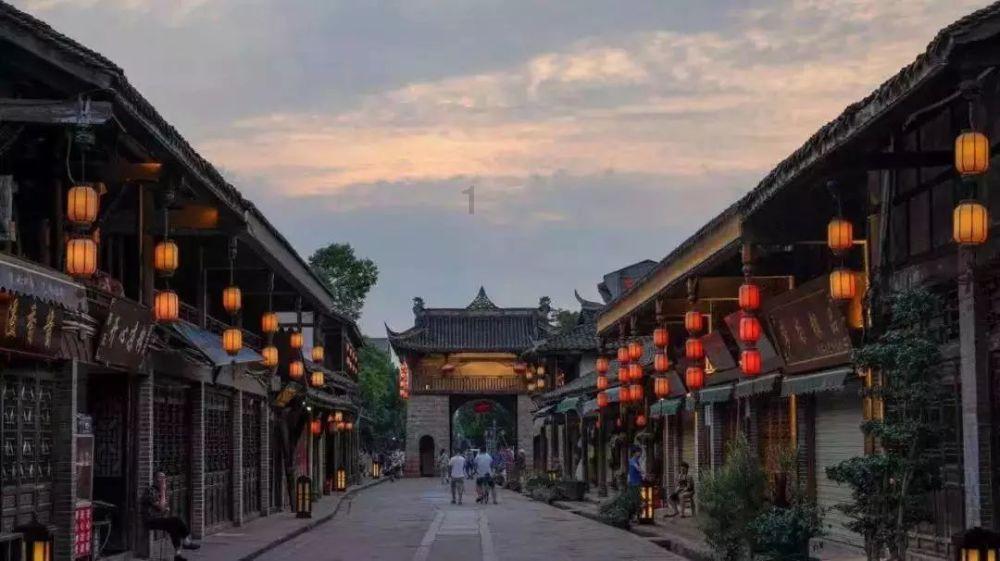 62年前,2个探险家到了马里亚纳海沟,在海底9千米听到敲门声